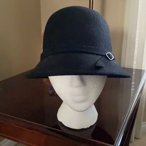 Le Chateau Black Wool Hat